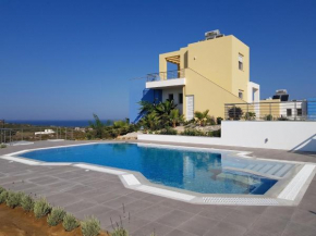 Modernes Ferienhaus mit Sonnenterrasse, Pool, Grill und einem herrlichen Meerblick